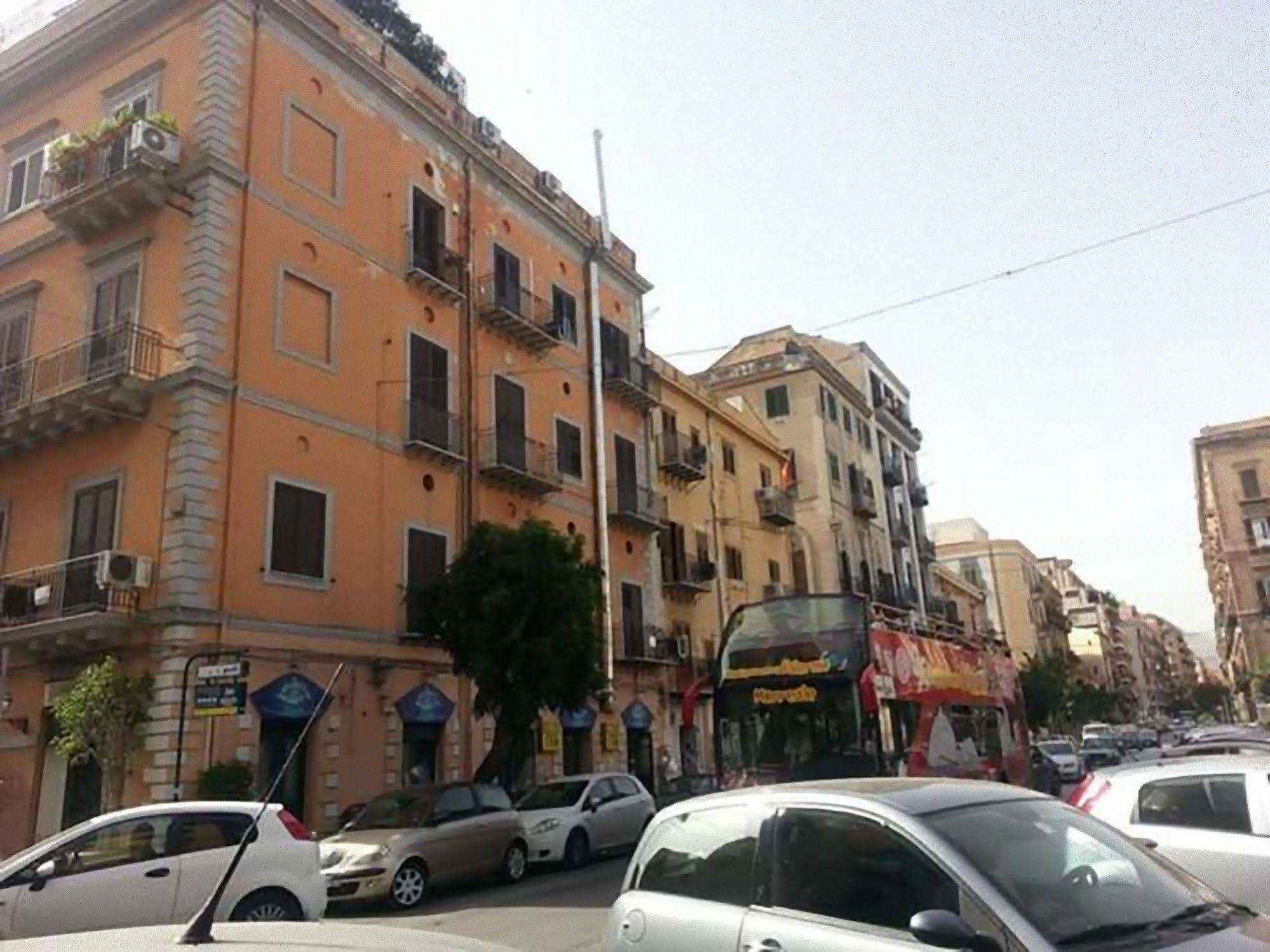 Palermo Centro Zoe Bed & Breakfast エクステリア 写真